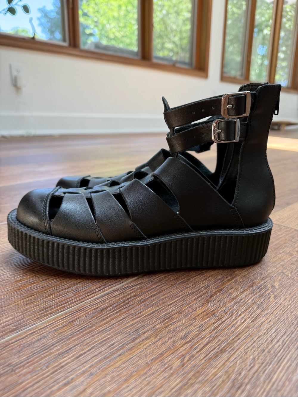 T.U.K. Gladiator Viva Low Sandal
